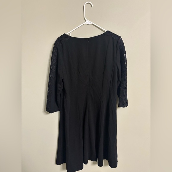 Talbots Classic Dress Size 16P Petite Black Stretch Lace Detail Sleeve Midi - Picture 2 of 7